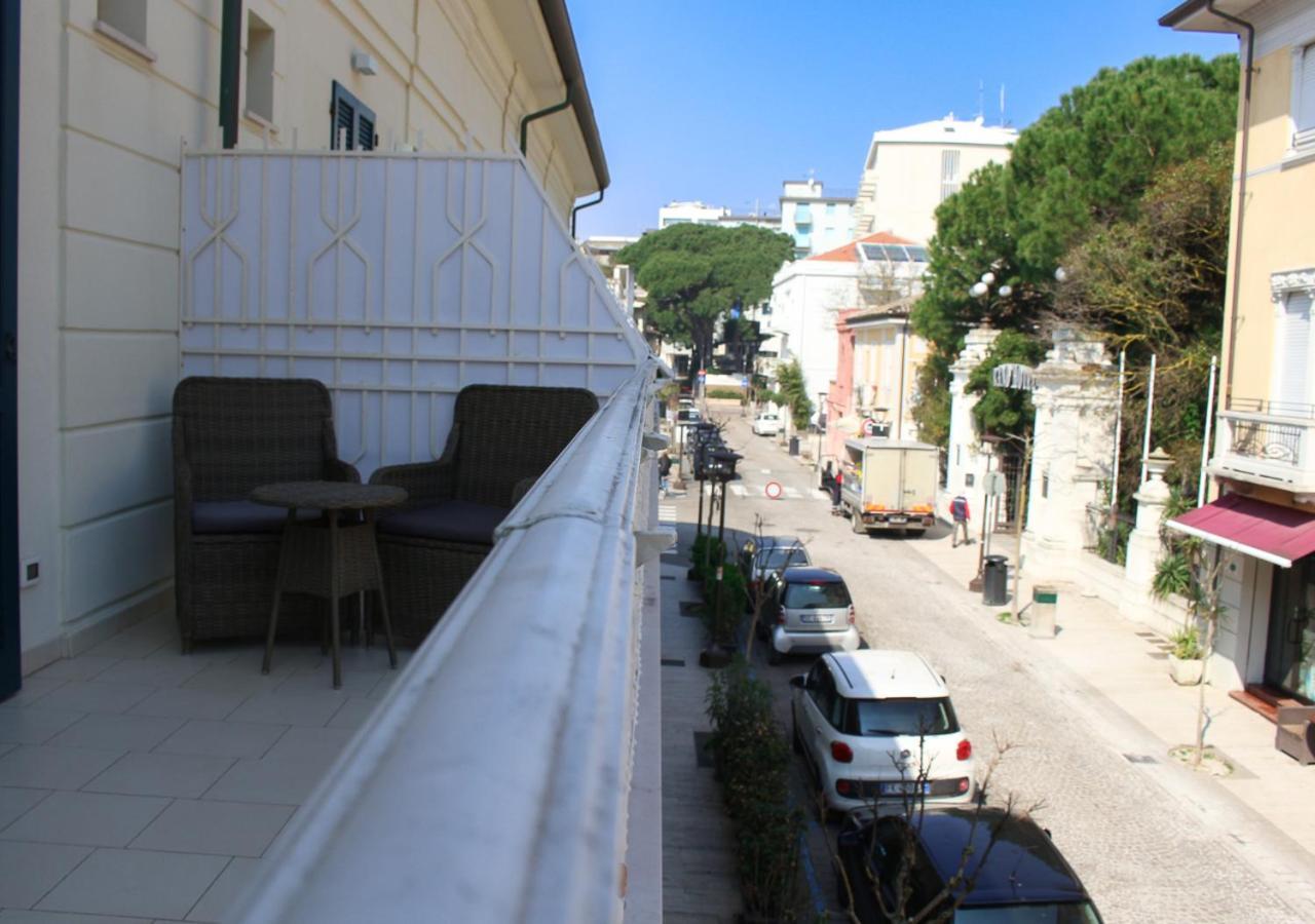 Bmp Apartment Atmosphere 1 Centrale Con Garage Riccione Ngoại thất bức ảnh